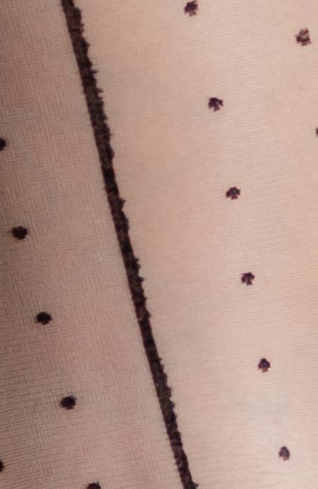 Weisse Hochzeit Modische Feinstrumpfhose mit schwarze Tupfen und Naht Collanteria Peonia
